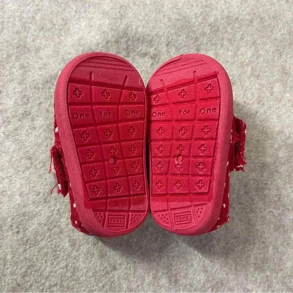 TOMS Baby Crib Shoes Red White Slip On Flats Infant size 2